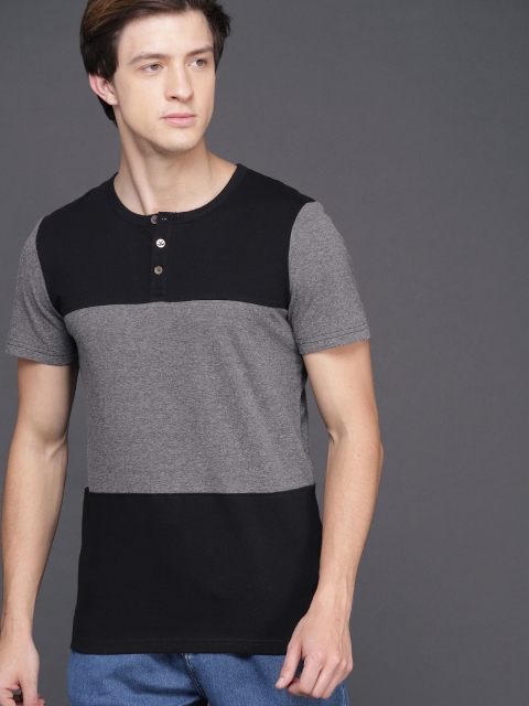 

WROGN Men Grey Melange & Black Colourblocked Henley Neck T-shirt