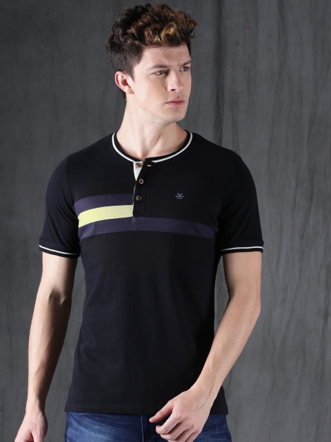 

WROGN Men Black Solid Henley Neck Slim Fit T-shirt