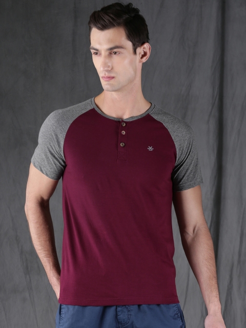 

WROGN Men Maroon Solid Slim Fit Henley Neck T-shirt