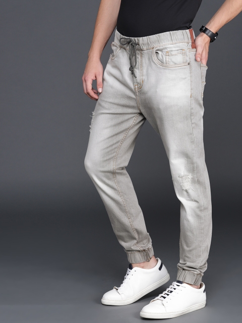 

WROGN Men Grey Slim Fit Mid-Rise Mildly Distressed Stretchable Jeans