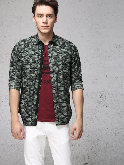 

Ecko Unltd Men Green & Black Slim Fit Printed Casual Shirt