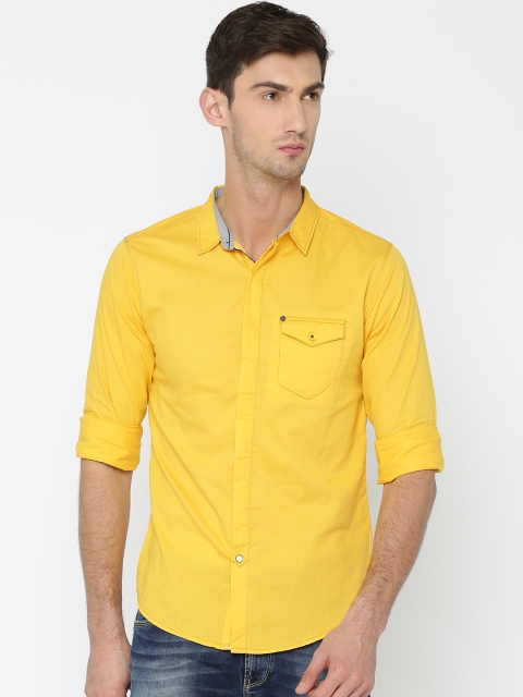 

SPYKAR Men Yellow Regular Fit Solid Casual Shirt