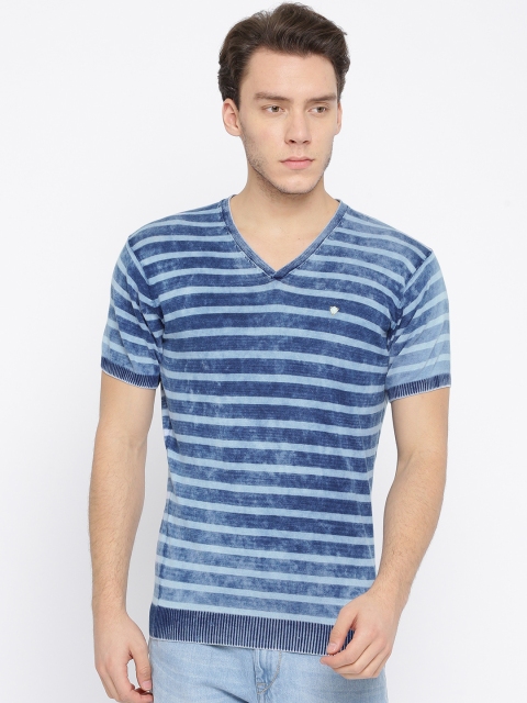 

SPYKAR Men Blue Striped V-Neck T-Shirt