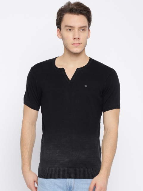 

SPYKAR Men Black Solid Round Neck T-shirt