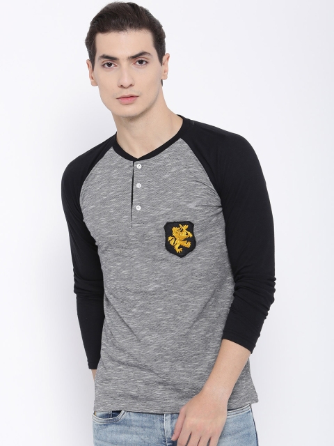 

Teesort Men Grey Solid Henley Neck T-shirt