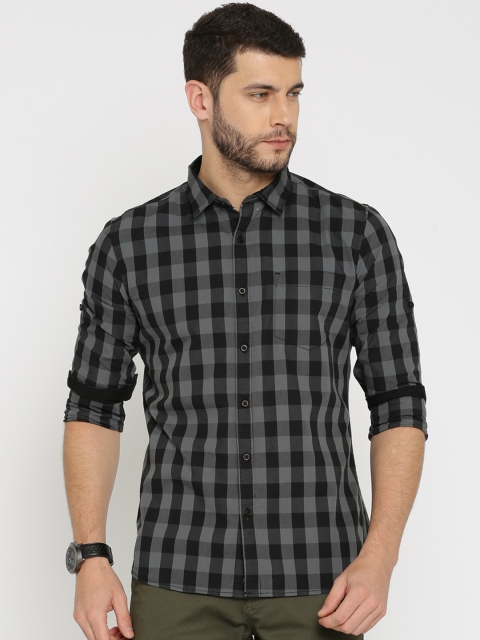 

HIGHLANDER Men Black & Grey Slim Fit Checked Casual Shirt