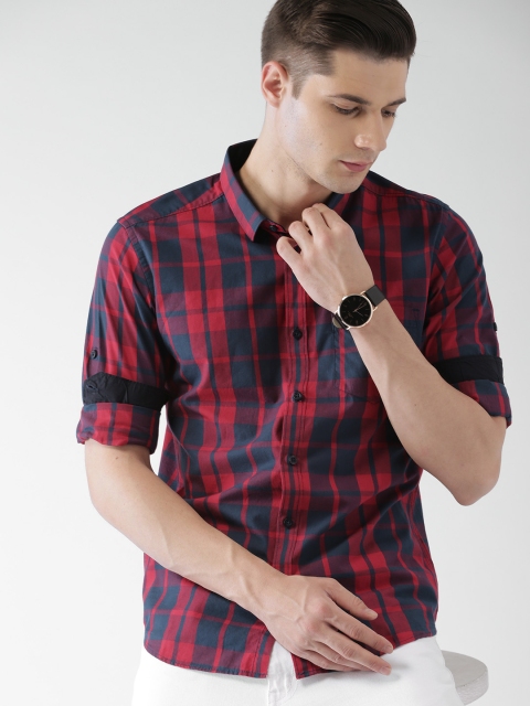 

HIGHLANDER Men Red & Navy Slim Fit Checked Casual Shirt