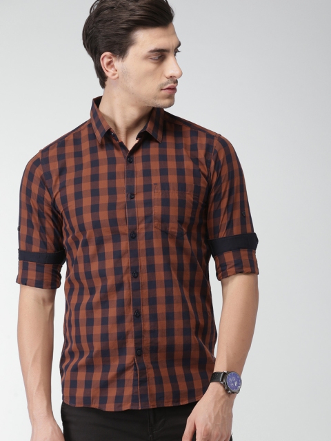 

HIGHLANDER Men Red & Navy Blue Slim Fit Checked Casual Shirt
