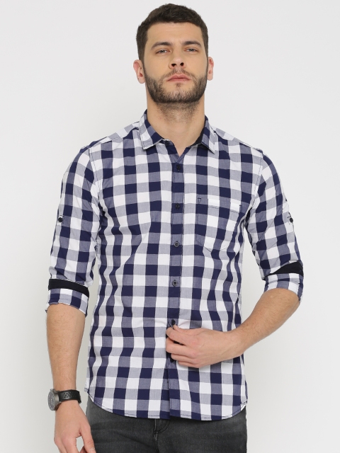 

HIGHLANDER Men White & Navy Blue Slim Fit Checked Casual Shirt