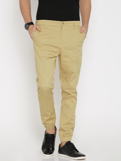 

HIGHLANDER Men Beige Slim Fit Solid Joggers