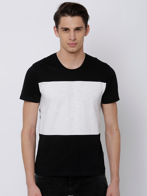 

HIGHLANDER Men Black Colourblocked Slim Fit Round Neck T-shirt