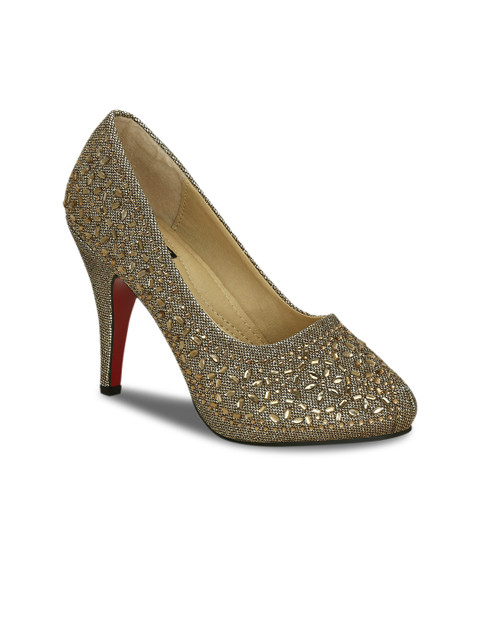 

Get Glamr Women Gold-Toned Solid Pumps