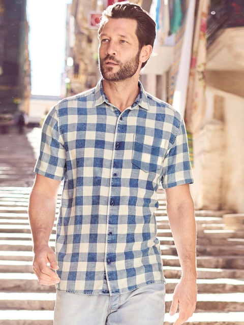 

next Men Blue & Off-White Regular Fit Checked Casual Shirt