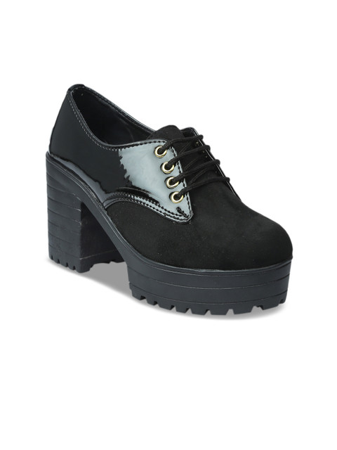 

VALIOSAA Women Black Solid Heeled Shoes