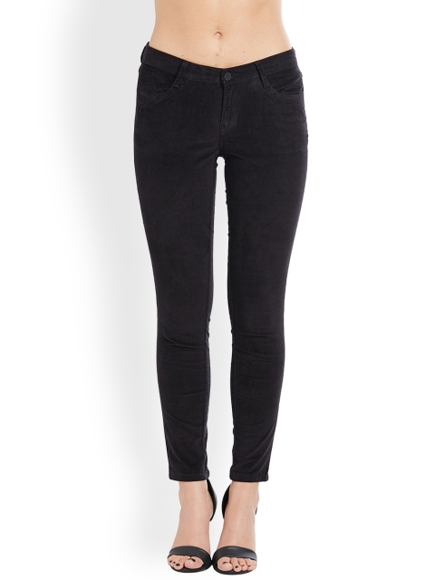 

Kraus Jeans Women Black Straight Fit Mid-Rise Clean Look K3015 Jeans