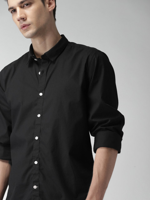 

Mast & Harbour Men Black Slim Fit Casual Shirt with Detachable Collar