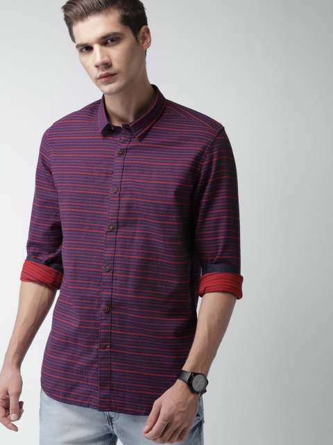 

Mast & Harbour Men Navy & Red Slim Fit Self-Design Casual Shirt, Navy blue