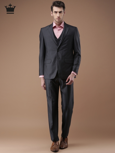 

Louis Philippe Black Regular Ultra Fit Self-Design Formal Suit