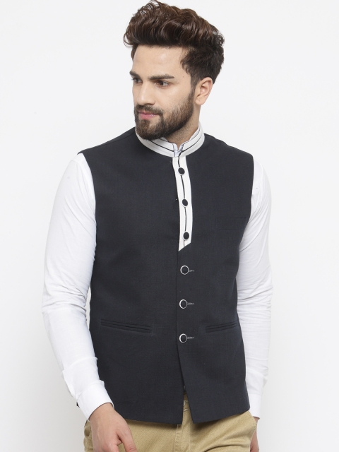 

Monteil & Munero Navy Blue Solid Cotton Linen Nehru Jacket