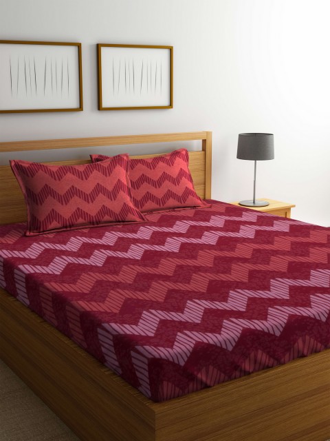 

BOMBAY DYEING Maroon & Red Geometric Flat 120 TC Cotton 1 King Bedsheet with 2 Pillow Covers