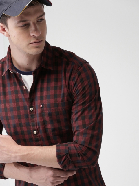 

Harvard Men Red & Navy Blue Slim Fit Checked Casual Shirt, Maroon