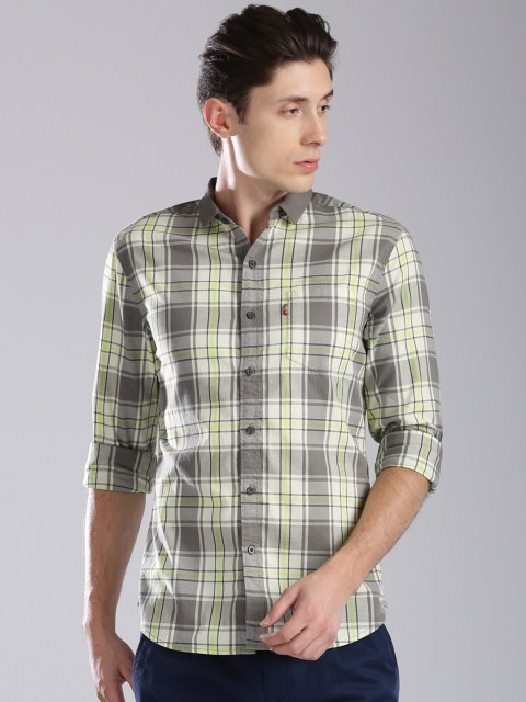 

Levis Men Grey & Off-White Regular Fit Checked Casual Shirt