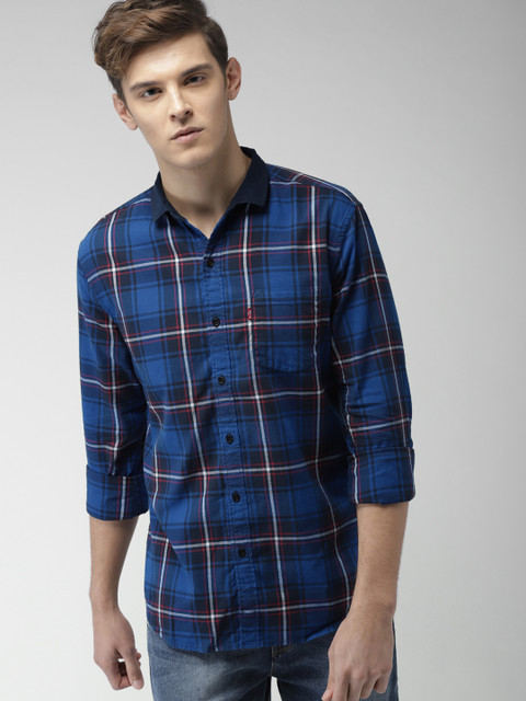 

Levis Men Blue Regular Fit Checked Casual Shirt