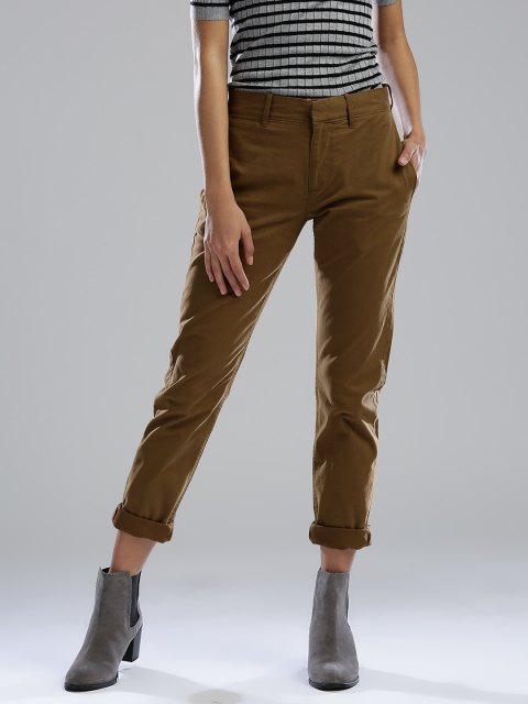 

Levis Women Brown Tapered Fit Solid Chinos