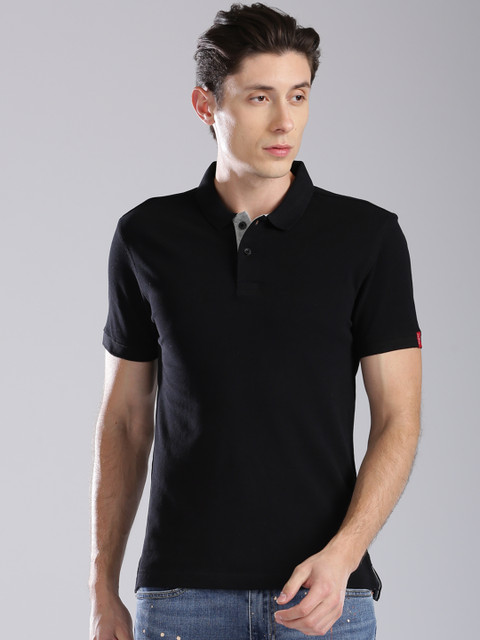 

Levis Men Black Solid Polo Collar T-Shirt