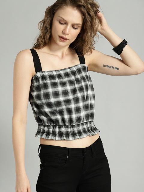 

Roadster Women Black Checked Cinched Waist Crop Top