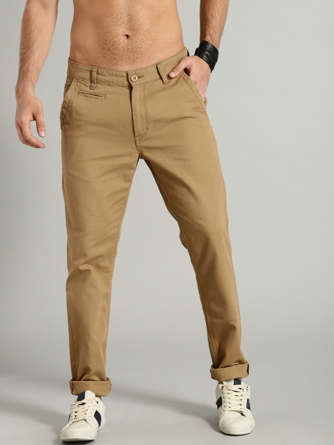 

Roadster Men Khaki Solid Slim Fit Chinos