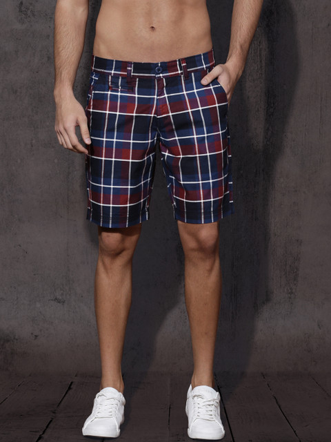 

Roadster Men Navy & Maroon Checked Regular Fit Shorts, Navy blue