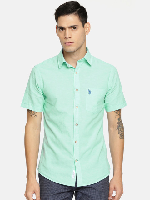 

U.S. Polo Assn. Men Green Tailored Fit Solid Casual Shirt
