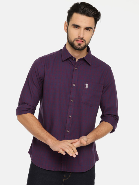

U.S. Polo Assn. Men Burgundy & Navy Blue Tailored Fit Checked Casual Shirt