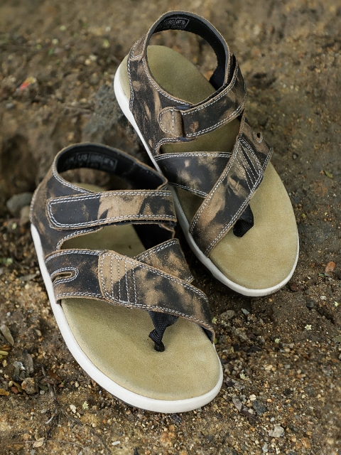 

Roadster Men Olive Brown & Beige Comfort Sandals