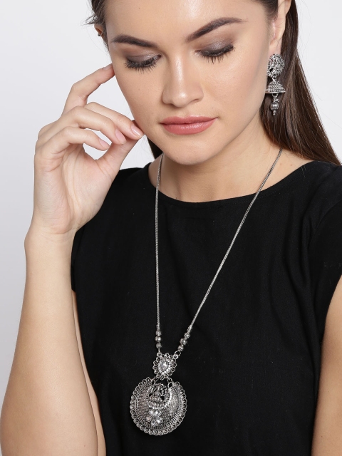 

Zaveri Pearls Oxidised Silver-Toned Goddess Lakshmi Textured Stone-Studded Jewellery Set