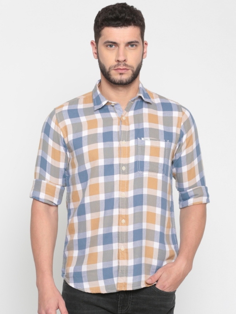 

Pepe Jeans Men Brown & White Regular Fit Checked Casual Shirt