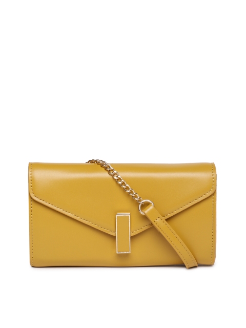 

Mast & Harbour Yellow Solid Clutch