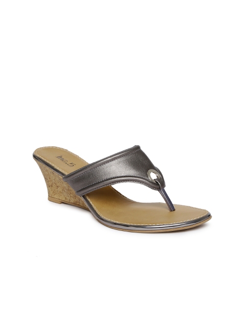 

Inc 5 Women Gunmetal-Toned Solid Wedges, Metallic