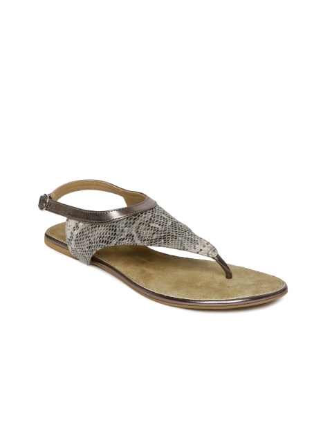 

Inc 5 Women Grey Printed T-Strap Flats
