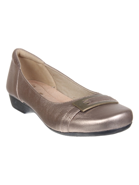 

Clarks Women Gold-Toned Solid Leather Ballerinas