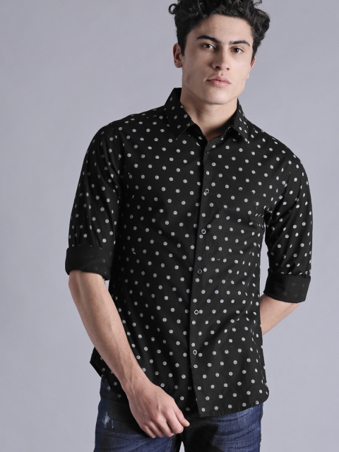 

Kook N Keech Marvel Men Black Regular Fit Printed Casual Shirt