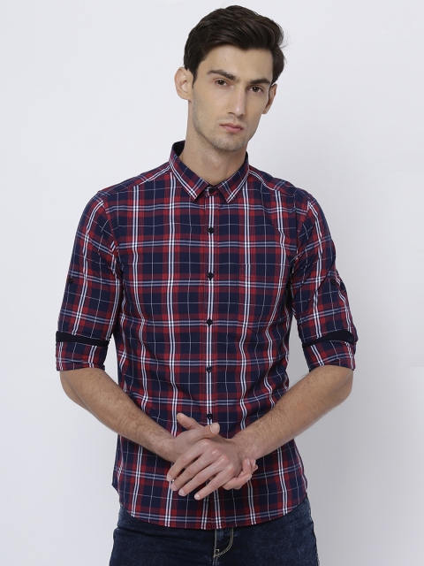 

HIGHLANDER Men Red & Navy Blue Slim Fit Checked Casual Shirt