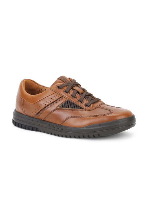 

Clarks Men Brown Leather Sneakers, Tan