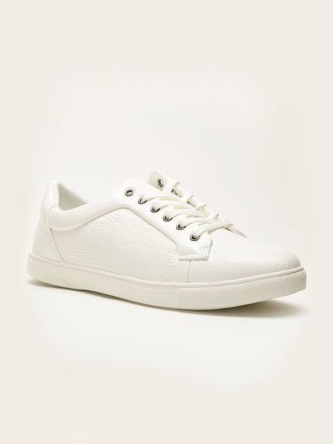 

LOCOMOTIVE Men White Sneakers