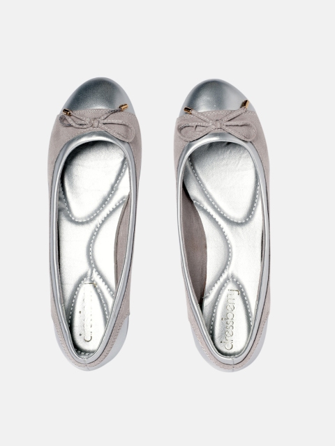 

DressBerry Women Grey & Silver-Toned Colourblocked Ballerinas