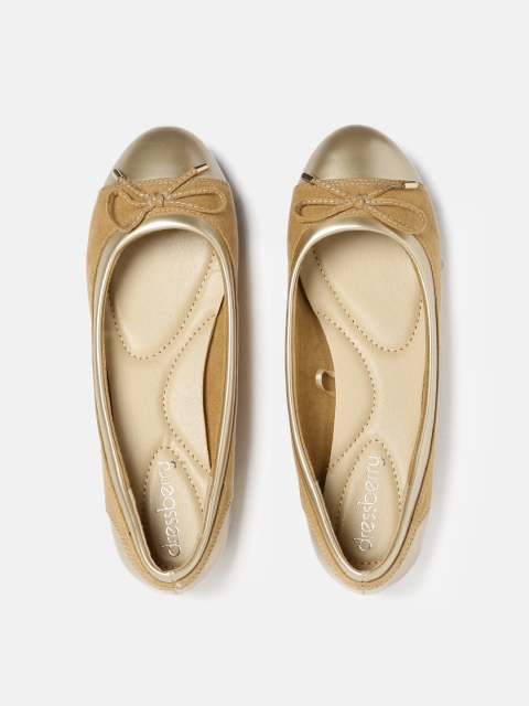 

DressBerry Women Brown & Muted Gold-Toned Colourblocked Synthetic Ballerinas