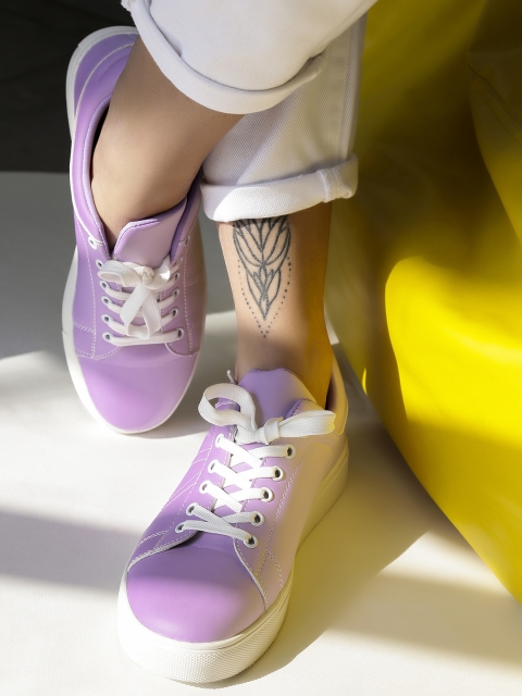 

Kook N Keech Women White Colour Changing Sneakers