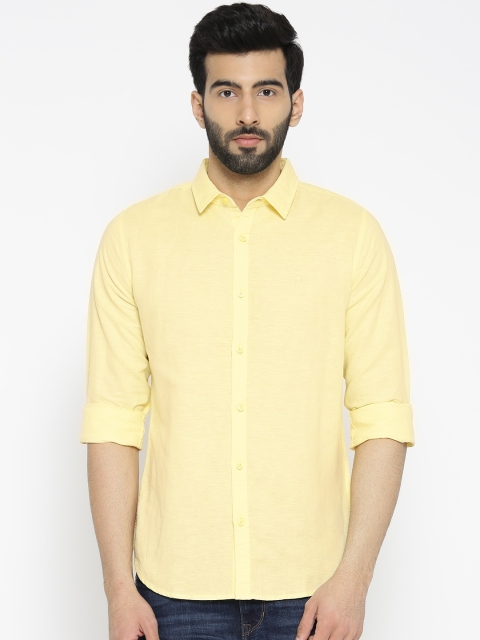 

United Colors of Benetton Men Yellow Slim Fit Solid Casual Shirt