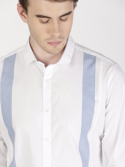 

ether Men White Slim Fit Striped Casual Shirt